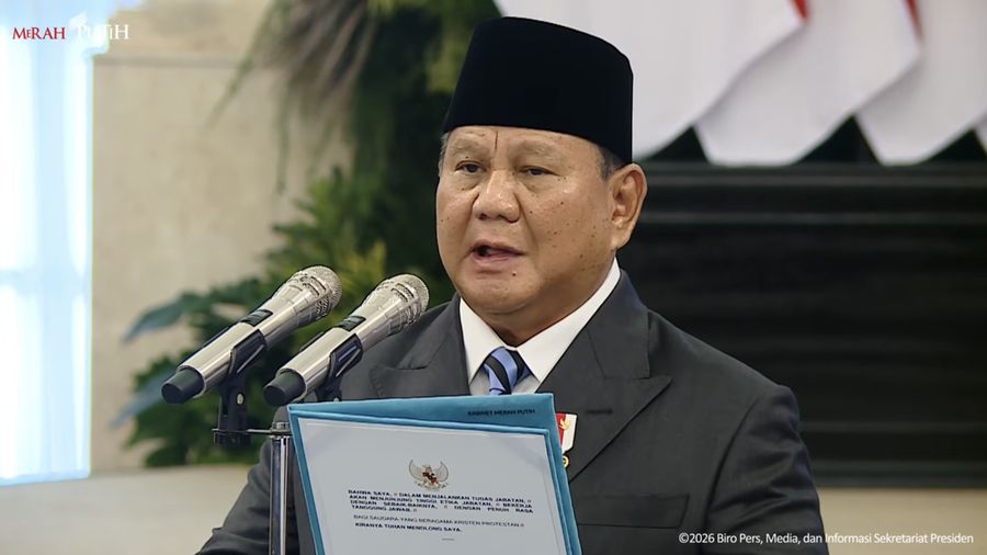 Presiden Prabowo Subianto melantik Menteri dan Wakil Menteri Kabinet Merah Putih sisa masa jabatan periode tahun 2024-2029 serta anggota Ombusdsman RI di Istana Negara, Jakarta, Kamis (1/10/2026). (Tangkapan Layar Youtube/Sekretariat Presien)
