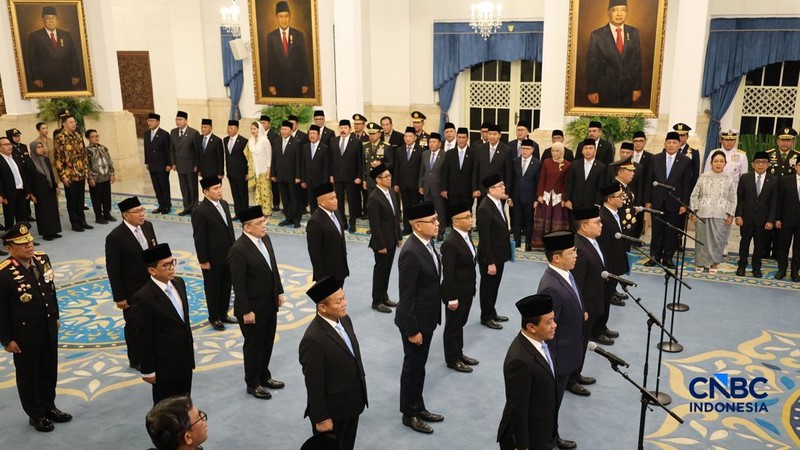 Prosesi Pelantikan Menteri dan Wakil Menteri Kabinet Merah Putih sisa masa jabatan periode tahun 2024-2029 serta anggota Ombusdsman RI di Istana Negara, Jakarta, Kamis (1/10/2026). (CNBC Indonesia/Muhammad Sabki)