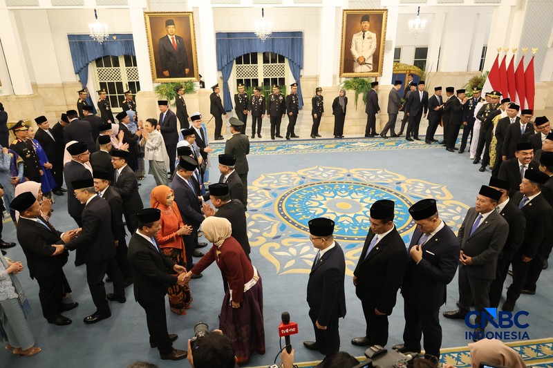 Prosesi Pelantikan Menteri dan Wakil Menteri Kabinet Merah Putih sisa masa jabatan periode tahun 2024-2029 serta anggota Ombusdsman RI di Istana Negara, Jakarta, Kamis (1/10/2026). (CNBC Indonesia/Muhammad Sabki)