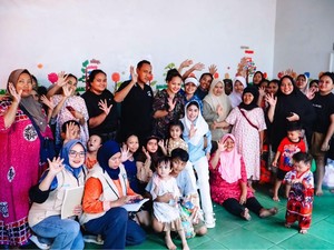Bebizie Bagi 200 Paket Sembako untuk Korban Kebakaran Kampung Muka