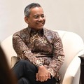 Menteri Keuangan (Menkeu), Suahasil Nazara saat menerima Chief Investment Officer (CIO), Pandu Patria Sjahrir dan jajaran direksi Danantara Indonesia di Kantor Kementerian Keuangan, Jakarta. (Instagram/menkeuri)