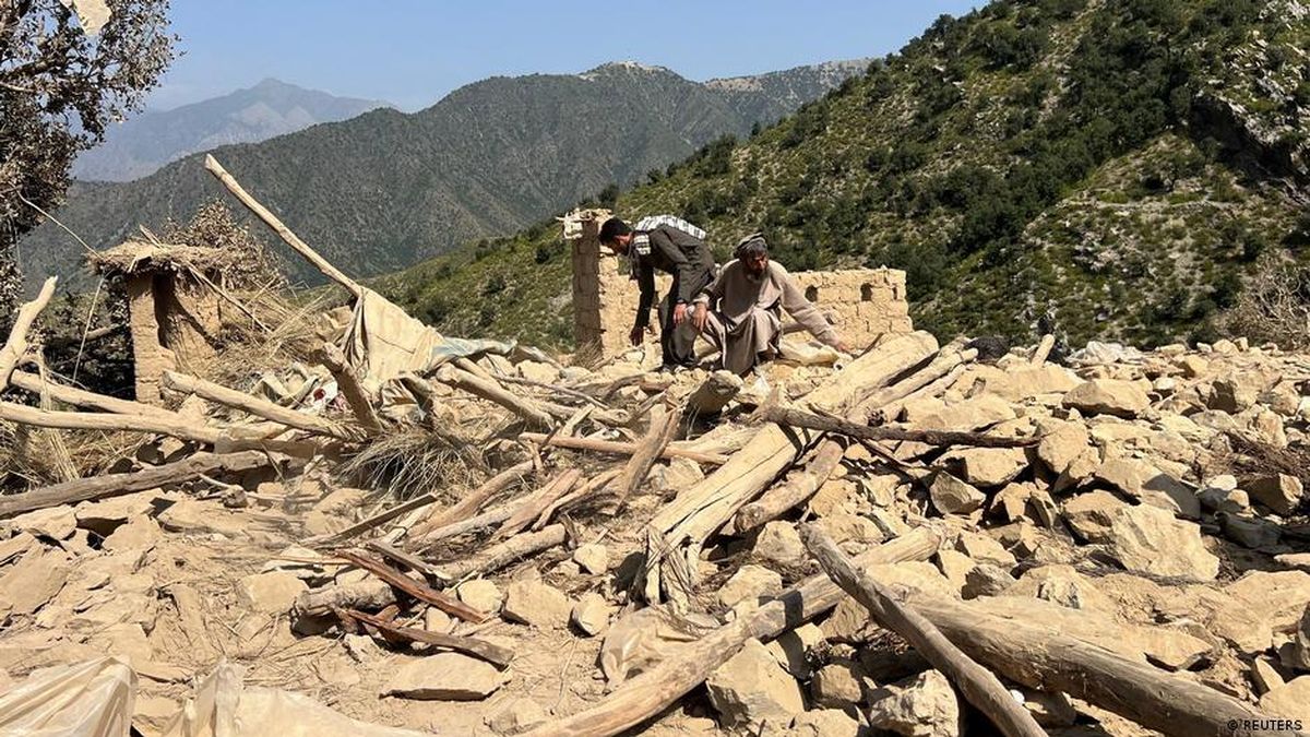 Memanas Lagi! Pakistan Lancarkan Serangan Udara ke Afghanistan — NadiKabar.com