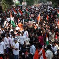 Para pendukung Cockroach Janta Party (CJP) mengikuti unjuk rasa yang menuntut pengunduran diri Kepala Komisioner Pemilihan Umum India, Gyanesh Kumar, di Mumbai, India, pada 2 Oktober 2026. (REUTERS/Priyanshu Singh)