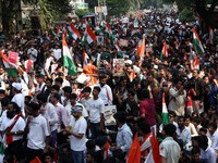 Para pendukung Cockroach Janta Party (CJP) mengikuti unjuk rasa yang menuntut pengunduran diri Kepala Komisioner Pemilihan Umum India, Gyanesh Kumar, di Mumbai, India, pada 2 Oktober 2026. (REUTERS/Priyanshu Singh)