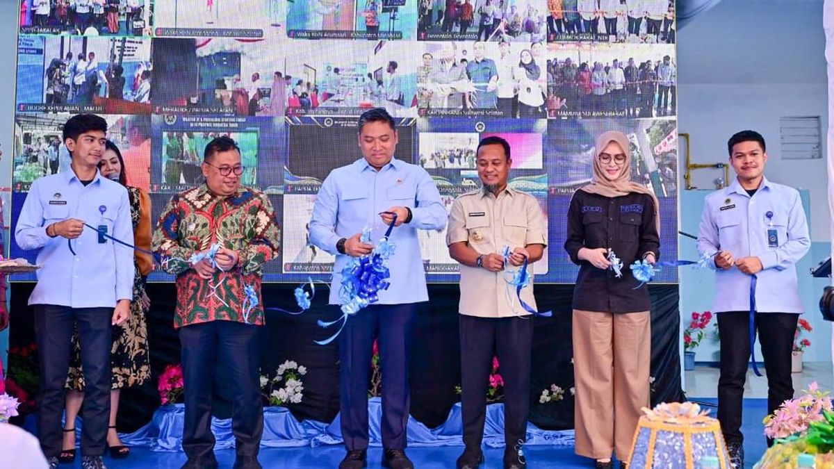 Gubernur Sulsel Dampingi Kepala BGN Resmikan SPPG Wilayah 3T di Takalar — NadiKabar.com