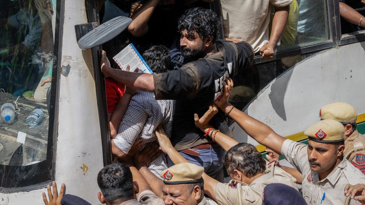 Polisi India Kejar-Tangkap Demonstran, New Delhi Sampai Lockdown