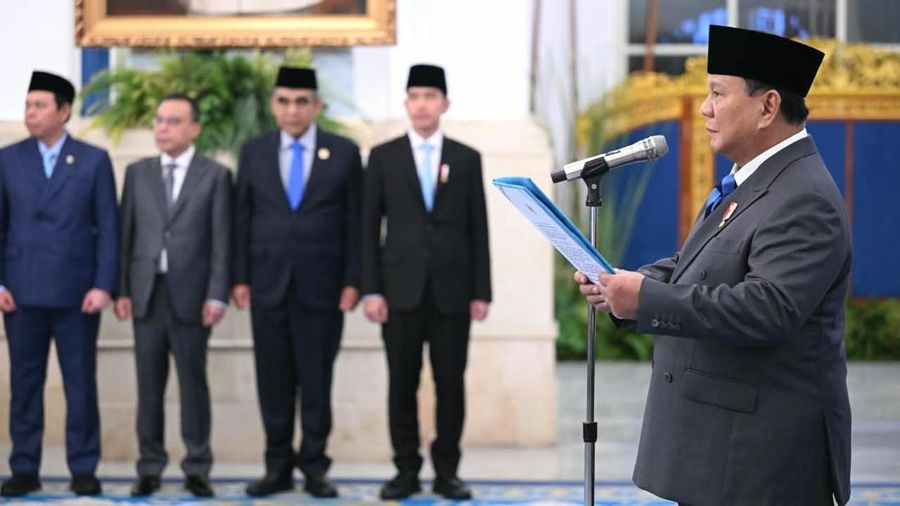 Presiden Prabowo Subianto melantik Anggota Dewan Pertimbangan Presiden RI di Istana Negara, Jakarta, Jumat (2/10/2026). (Dok. Sekretariat Presiden)
