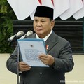Presiden Prabowo Subianto mengankat Dewan Pertimbangan di Istana Negara, Jakarta, Jumat (2/10/2026). (Tangkapan Layar Youtube/Sekretariat Presiden)