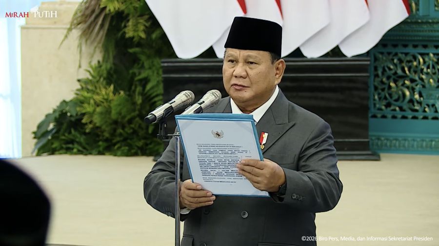 Presiden Prabowo Subianto mengankat Dewan Pertimbangan di Istana Negara, Jakarta, Jumat (2/10/2026). (Tangkapan Layar Youtube/Sekretariat Presiden)