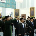Presiden Prabowo Subianto mengankat Dewan Pertimbangan di Istana Negara, Jakarta, Jumat (2/10/2026). (Tangkapan Layar Youtube/Sekretariat Presiden)