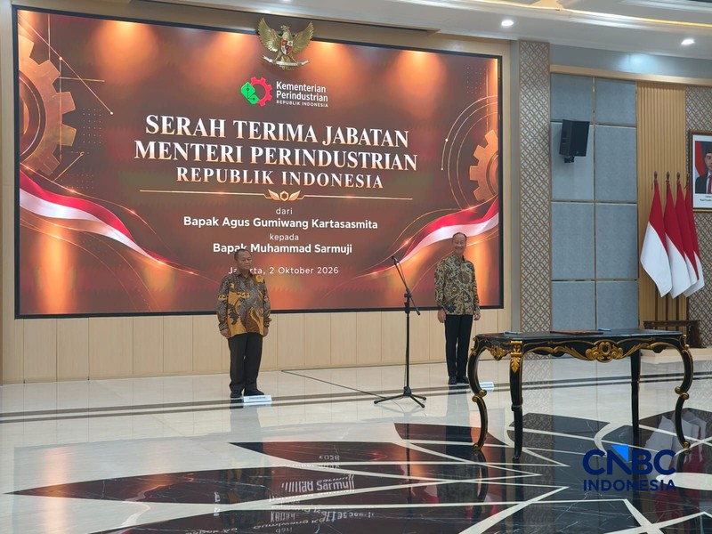 Sertijab Menteri Perindustrian baru Muhammad Sarmuji menggantikan Agus Gumiwang Kartasasmita, Jumat (2/10/2026). (CNBC Indonesia/Damiana Cut E)