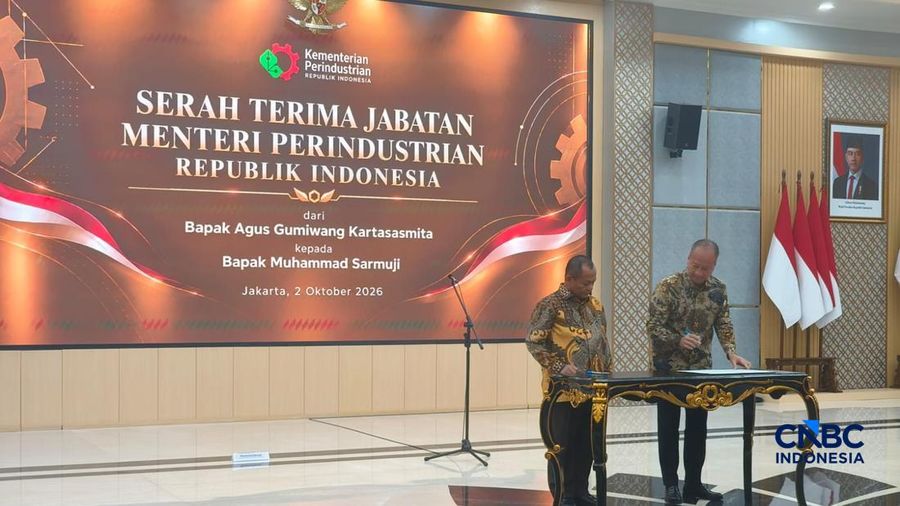Sertijab Menteri Perindustrian baru Muhammad Sarmuji menggantikan Agus Gumiwang Kartasasmita, Jumat (2/10/2026). (CNBC Indonesia/Damiana Cut E)