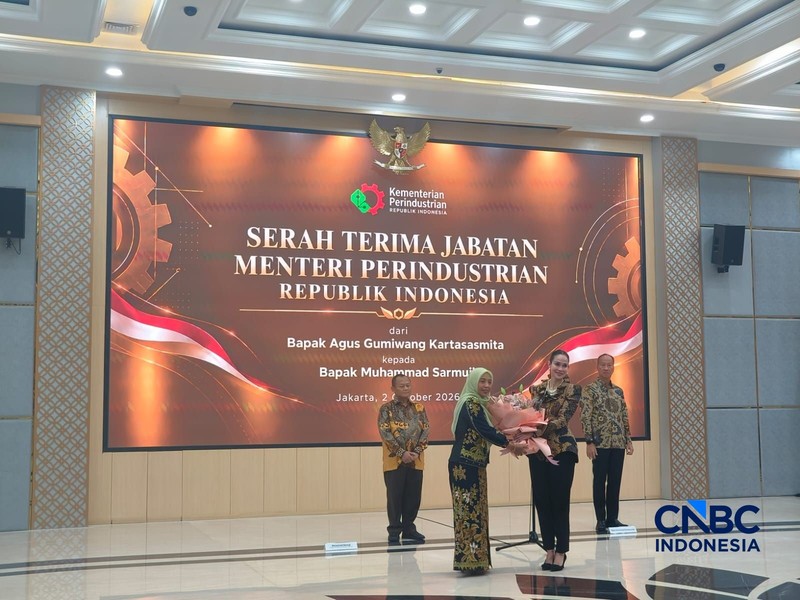 Sertijab Menteri Perindustrian baru Muhammad Sarmuji menggantikan Agus Gumiwang Kartasasmita, Jumat (2/10/2026). (CNBC Indonesia/Damiana Cut E)