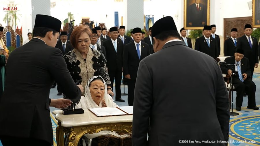 Shinta Nuriyah Wahid saat dilantik Oleh Presiden Prabowo Subianto sebagai Anggota Dewan Pertimbangan Presiden RI di Istana Negara, Jakarta, Jumat (2/10/2026).