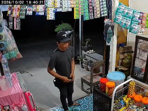 Pria di Polman Pamer Kelamin Saat Belanja di Warung