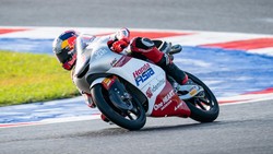 Hasil Kualifikasi Moto3 Mandalika 2026: Veda Ega Ketujuh, Uriarte Tercepat