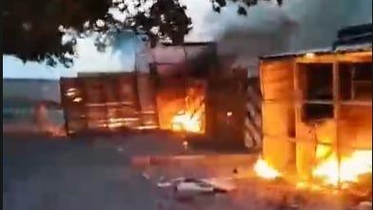 Bentrok Antarkeluarga gegara Lahan di Sulsel, 1 Orang Tewas-5 Kios Terbakar — NadiKabar.com