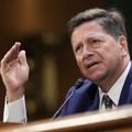 Jay Clayton, Jaksa AS untuk Distrik Selatan New York, memberikan kesaksian dalam sidang Komite Intelijen Senat terkait pencalonannya sebagai Direktur Intelijen Nasional, di Capitol Hill, Washington, D.C., pada 15 Juli 2026. (Ken Cedeno / AFP)