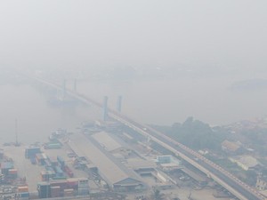 Dry Ice untuk Urai Asap Karhutla, Begini Cara Kerjanya