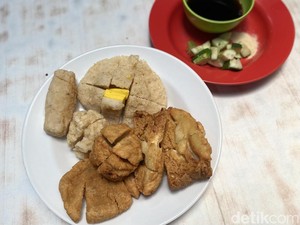 Sayangan: Cicip Pempek Tahu hingga Model Legendaris di Jalan Garuda