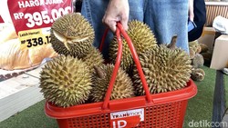 Di Festival Ini Bisa Makan Durian Lokal Sepuasnya Sampai Keranjang Penuh!
