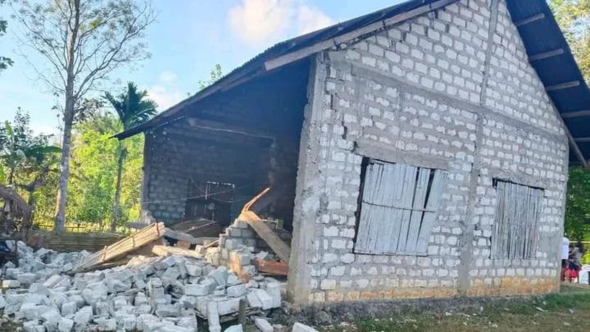 Potret Kerusakan Rumah Warga di Sumba usai Diguncang Gempa 6,1