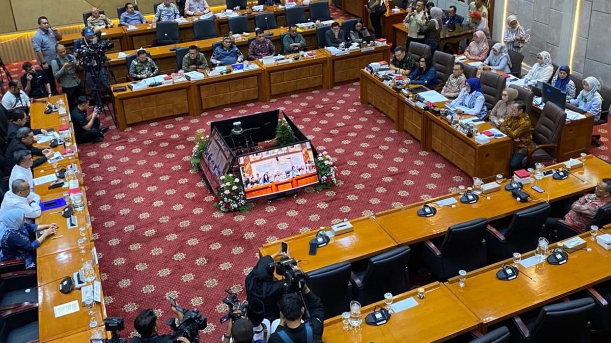Dasco Pimpin Rapat Tingkat I RUU Ketenagakerjaan, Menaker-Menteri PPPA Hadir — NadiKabar.com