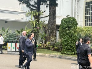 Erick Thohir dan Presiden FIFA Bertemu Prabowo Jelang Final ASEAN Cup