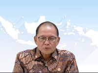 Kepala Eksekutif Pengawas Perasuransian, Penjaminan, dan Dana Pensiun Merangkap Anggota Dewan Komisioner Otoritas Jasa Keuangan (OJK), Ogi Prastomiyono saat menyampaikan Konferensi Pers Asesmen Sektor Jasa Keuangan dan Kebijakan OJK Hasil RDKB Septem