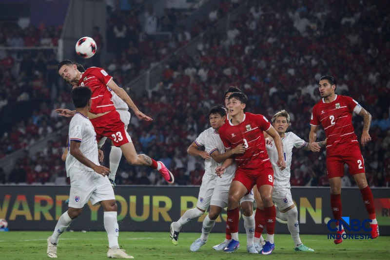 Laga Timnas Indonesia melawan Timnas Thailand pada babak Final dalam FIFA ASEAN CUP 2026 di Stadion Utama Gelora Bung Karno (SUGBK), Senayan, Jakarta, Senin (5/10/2026). (CNBC Indonesia/Faisal Rahman)