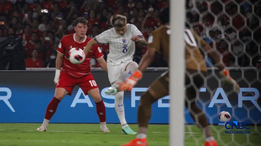 Laga Timnas Indonesia melawan Timnas Thailand pada babak Final dalam FIFA ASEAN CUP 2026 di Stadion Utama Gelora Bung Karno (SUGBK), Senayan, Jakarta, Senin (5/10/2026).