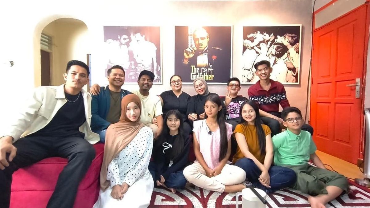 6 Artis Binaan Mak Vera Bersiap Punya Album Musik — NadiKabar.com