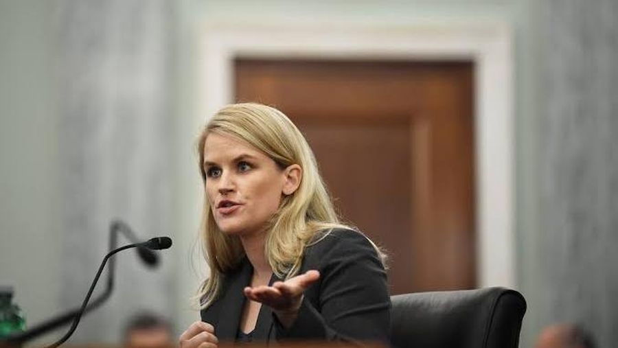 Mantan karyawan sekaligus pelapor pelanggaran (whistleblower) Facebook, Frances Haugen. (Matt McClain/Pool via Reuters)