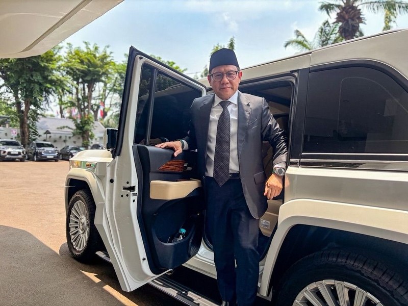 Menteri Koordinator Bidang Pemberdayaan Masyarakat (Menko PM), Muhaimin Iskandar mengunggah cerita kesan pertama kalinya saat berangkat bertugas dengan Maung Garuda, kendaraan dinas buatan PT Pindad. (Threads/cakiminow)