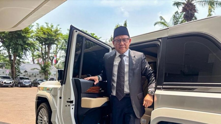 Menteri Koordinator Bidang Pemberdayaan Masyarakat (Menko PM), Muhaimin Iskandar mengunggah cerita kesan pertama kalinya saat berangkat bertugas dengan Maung Garuda, kendaraan dinas buatan PT Pindad. (Threads/cakiminow)
