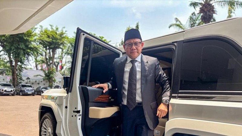Menteri Koordinator Bidang Pemberdayaan Masyarakat (Menko PM), Muhaimin Iskandar mengunggah cerita kesan pertama kalinya saat berangkat bertugas dengan Maung Garuda, kendaraan dinas buatan PT Pindad.