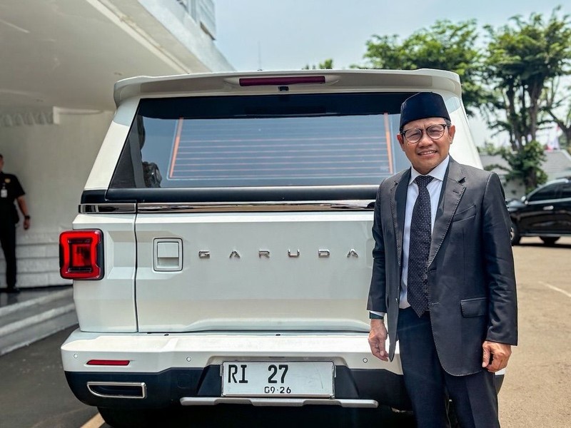Menteri Koordinator Bidang Pemberdayaan Masyarakat (Menko PM), Muhaimin Iskandar mengunggah cerita kesan pertama kalinya saat berangkat bertugas dengan Maung Garuda, kendaraan dinas buatan PT Pindad. (Threads/cakiminow)