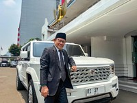 Menteri Koordinator Bidang Pemberdayaan Masyarakat (Menko PM), Muhaimin Iskandar mengunggah cerita kesan pertama kalinya saat berangkat bertugas dengan Maung Garuda, kendaraan dinas buatan PT Pindad. (Threads/cakiminow)
