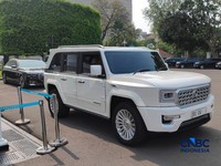 Mobil Maung MV3 Garuda Limousine terparkir di Istana Negara, Jakarta, Senin (5/10/2026). (CNBC Indonesia/Emir Yanwardhana)