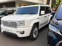 Mobil Maung MV3 Garuda Limousine terparkir di Istana Negara, Jakarta, Senin (5/10/2026). (CNBC Indonesia/Emir Yanwardhana)
