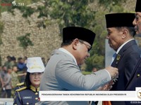 Penganugrahan tanda kehormatan Republik Indonesia oleh Presiden saat Upacara Peringatan HUT ke-81 TNI Tahun 2026, Jakarta, Senin (5/10/2026). (Tangkapan layar youtube Setpres RI)