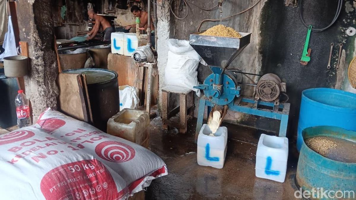 Bukan dari Tahu, Perajin Kini Bertahan dari Penjualan Ampas dan Limbah Kedelai — NadiKabar.com