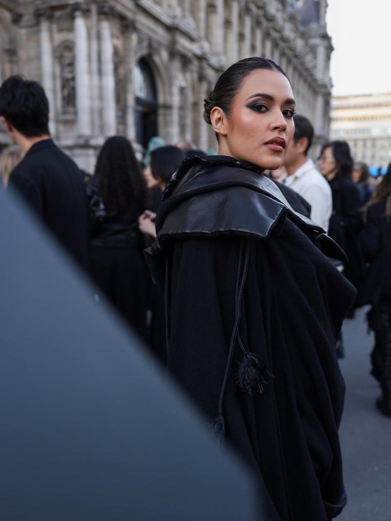 8 Potret Raisa di Paris Fashion Week, Duduk di Front Row Bareng Davikah