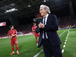 Publik Portugal Lebih Bela Jorge Jesus Ketimbang Ronaldo