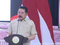 Jaksa Agung RI, ST Burhanuddin saat menyampaikan laporan dalam kegiatan penyerahan denda administratif dan penyelamatan keuangan negara serta penguasaan kembali kawasan hutan di kompleks Kejaksaan Agung, Jakarta, Selasa (06/10/2026). (Tangkapan Layar