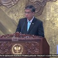 Menteri Ketenagakerjaan (Menaker) Yassierli dalam Rapat Paripurna ke-9 DPR RI di Kompleks Parlemen, Jakarta, Selasa (6/10/2025). (Tangkapan layar dari YouTube TV Parlemen)
