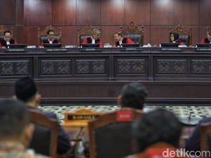 9 Hakim MK yang Tangani Gugatan Ijazah Gibran Diadukan ke MKMK