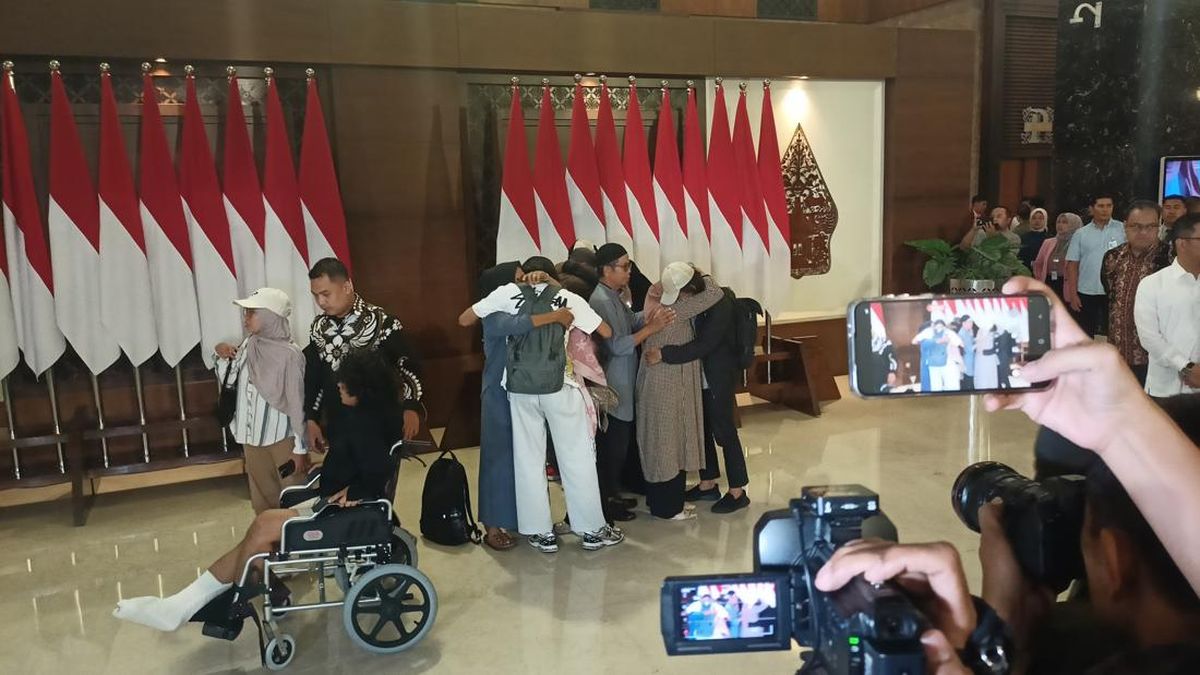 Ilustrasi berita Nasional: 4 WNI yang Disandera Perompak Somalia Tiba di RI, Tangis Keluarga Pecah