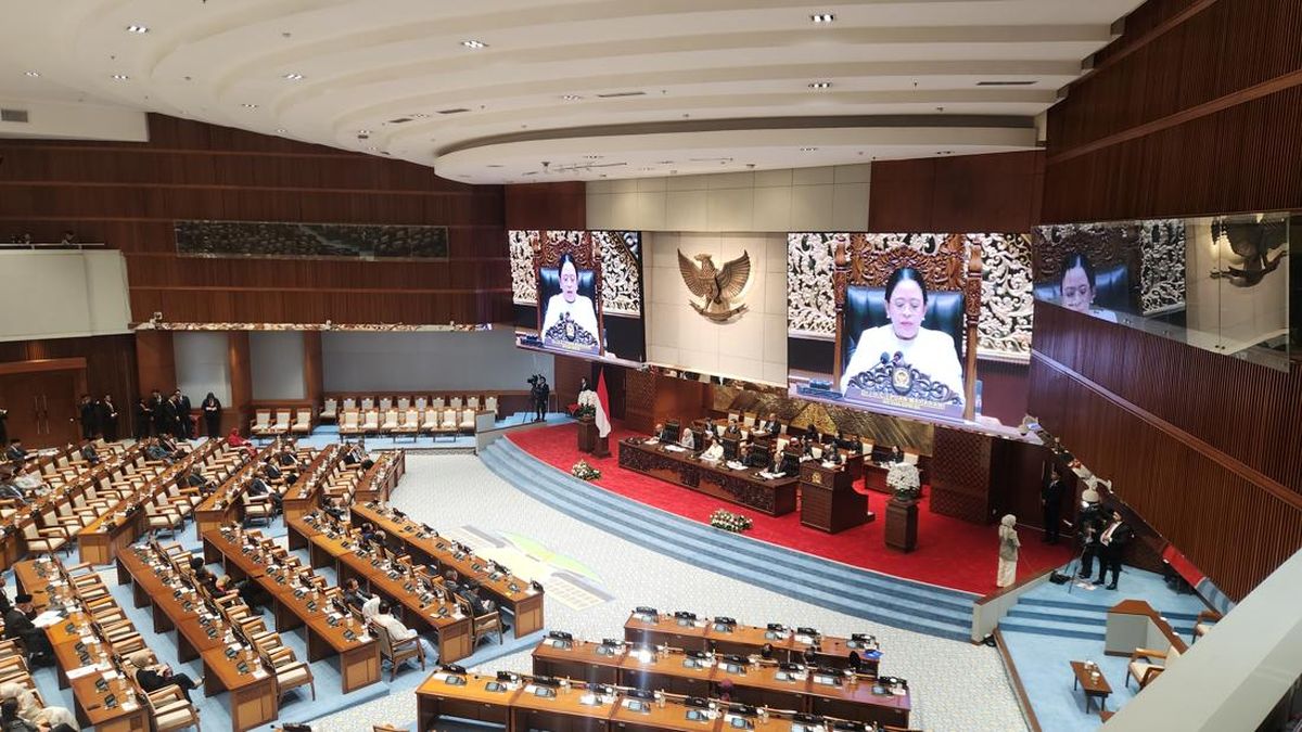 326 Anggota DPR Hadiri Paripurna Pengesahan RUU Pelindungan Ketenagakerjaan — NadiKabar.com