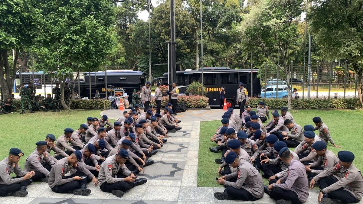 Gedung MK Dijaga Ketat Jelang Sidang Putusan Gugatan Syarat Pendidikan Gibran — NadiKabar.com